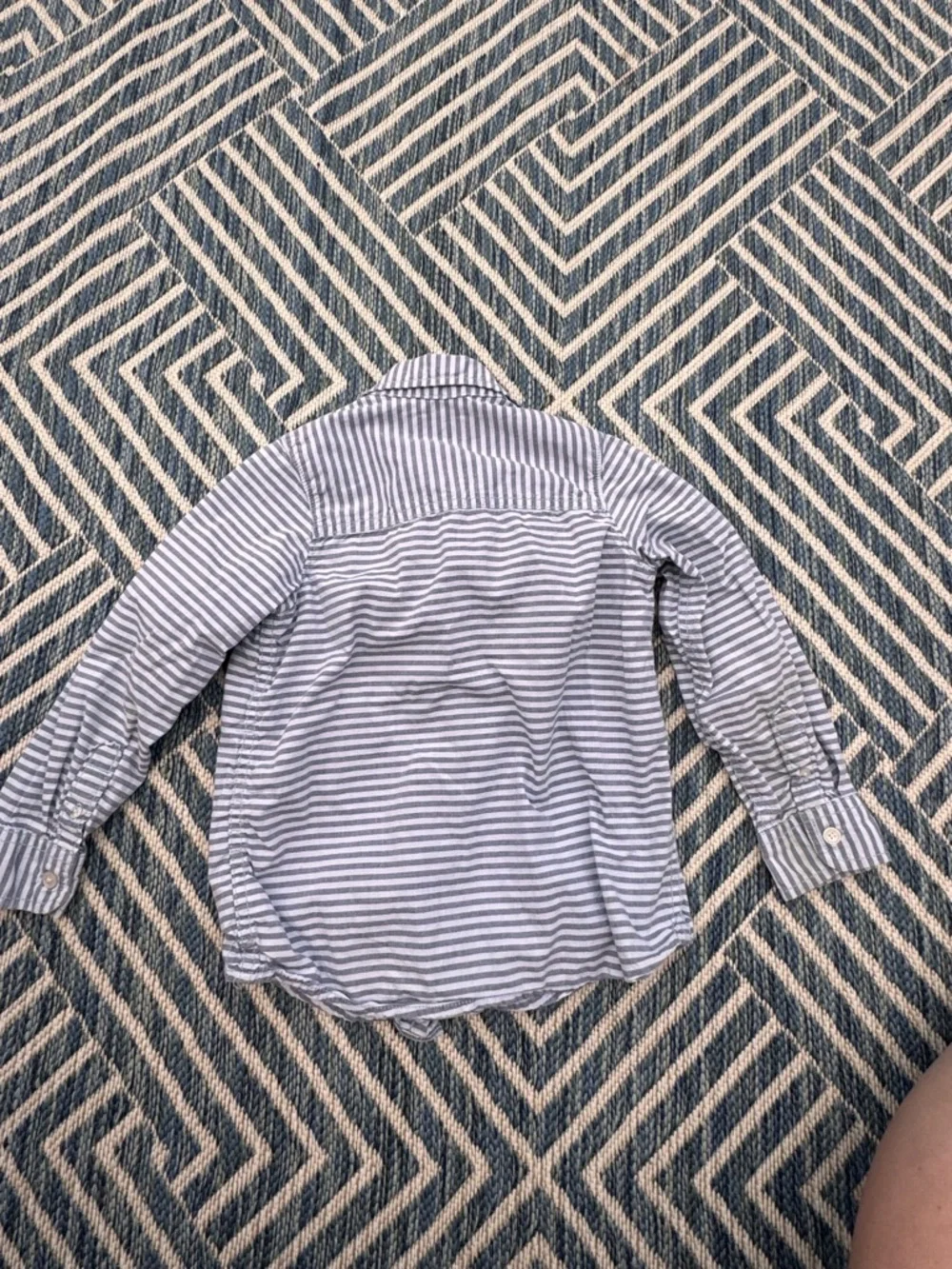 OshKosh B'gosh Gray & White Striped Button-Down Shirt